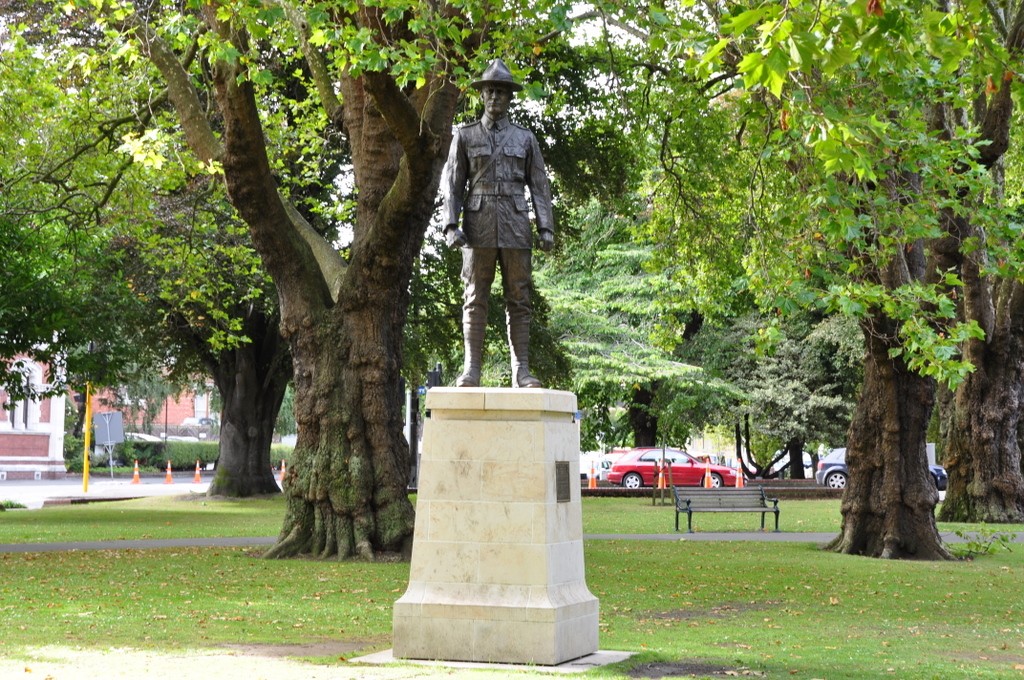 Statue of English Explorer, Captain James Cook, for whom the Cook Islands are named.